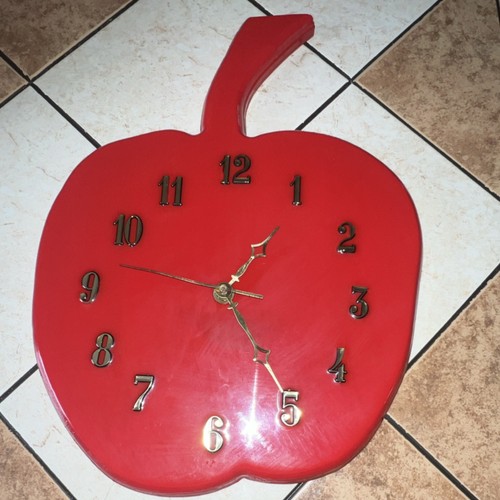 Vintage lamar clocks red - lamar's,